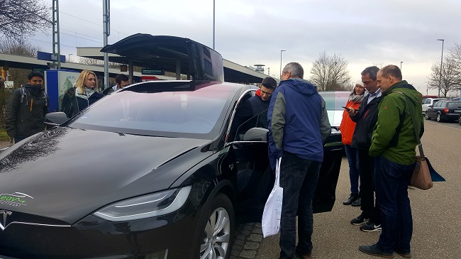 Tesla-Einführung vor dem Start unserer #SGEAV-Bloggertour 2018